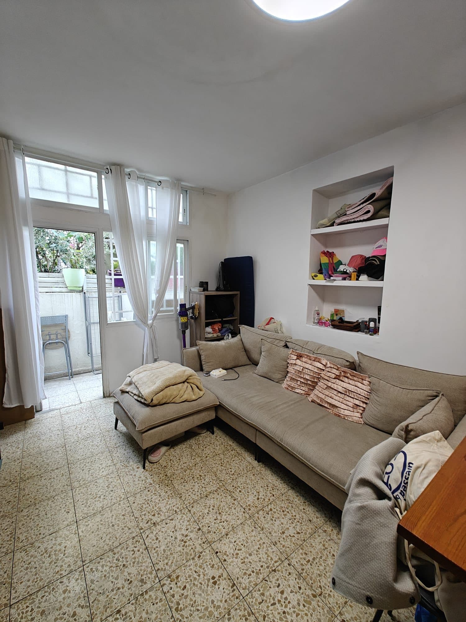 2 room rental in Kerem HaTeimanim