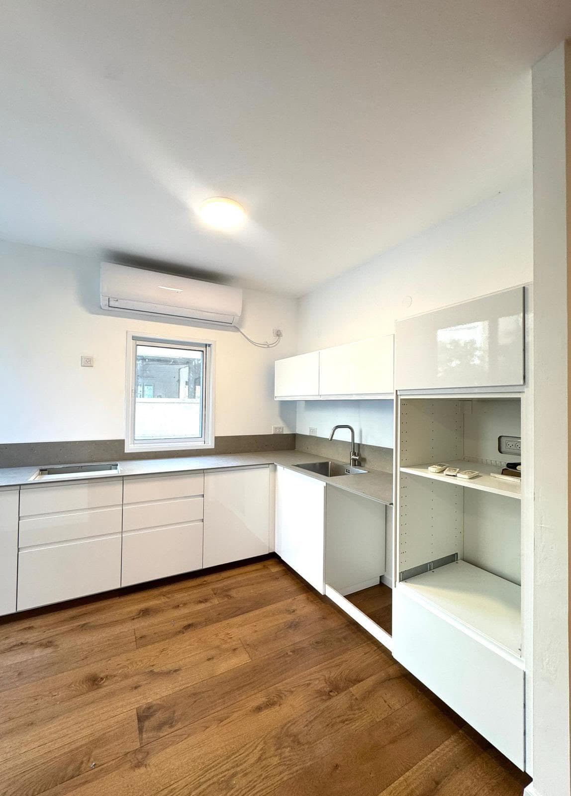 5 room rental in Lev HaIr