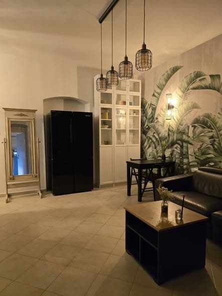 2 room rental in Neve Tzedek