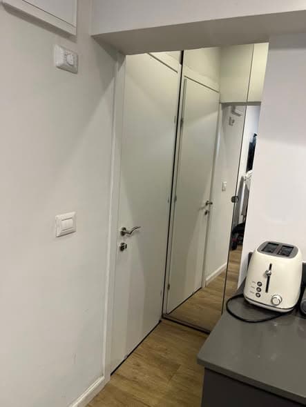 1 room rental in Neve Tzedek