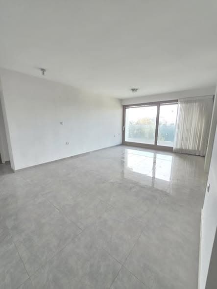 5 room rental in Old North