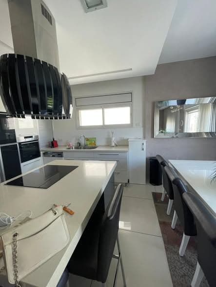 6 room rental in Old North
