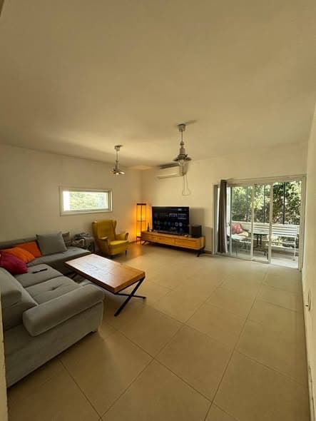 4 room rental in Lev HaIr