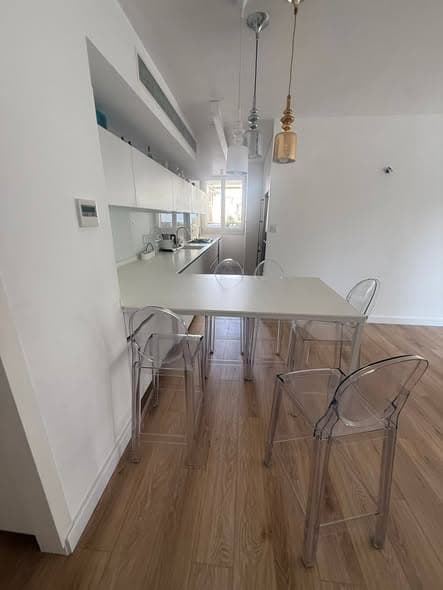 3 room rental in Neve Tzedek