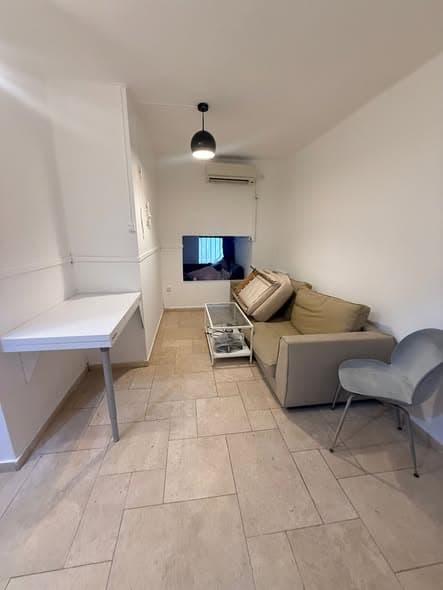 4 room rental in Old North