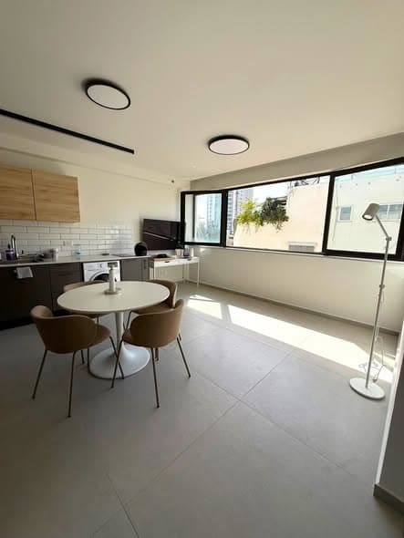 2 room rental in Neve Tzedek