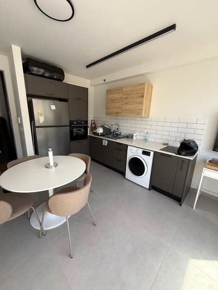 2 room rental in Neve Tzedek