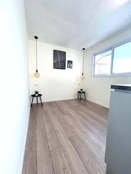 1 room rental in Neve Tzedek