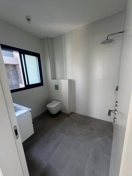 5 room rental in Ramat Aviv