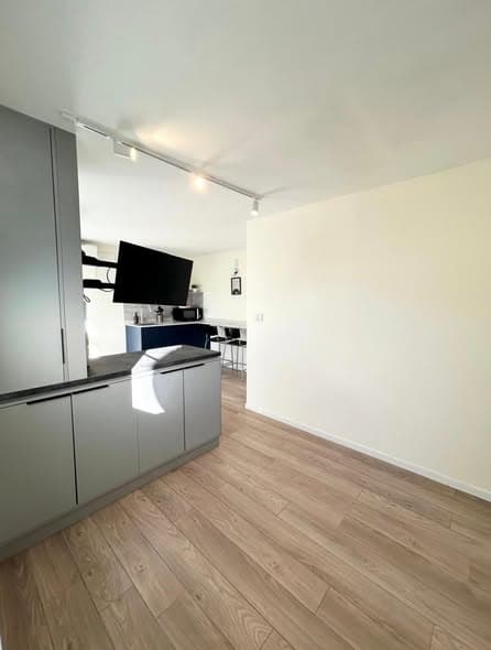 1 room rental in Neve Tzedek