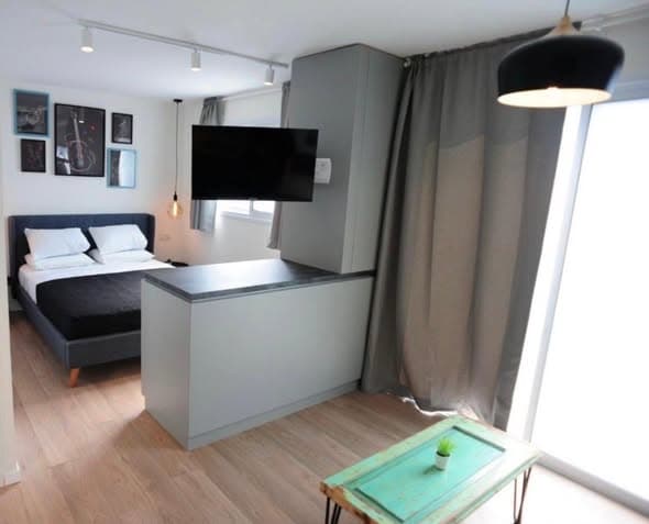 1 room rental in Neve Tzedek