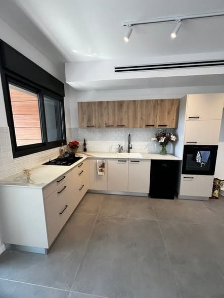 5 room rental in Ramat Aviv