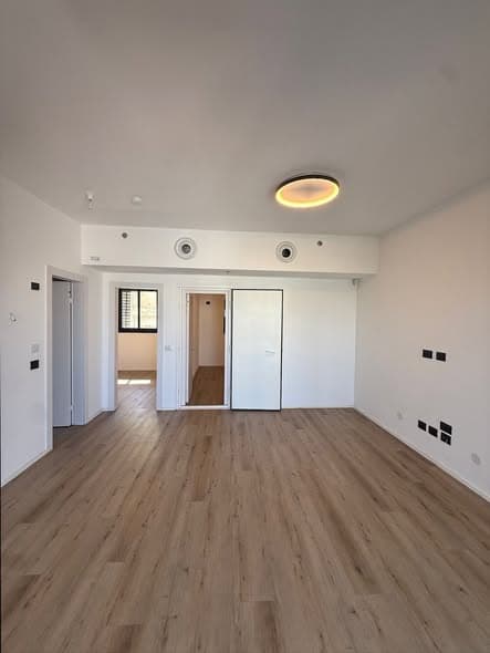 3 room rental in Lev HaIr - Photo 3