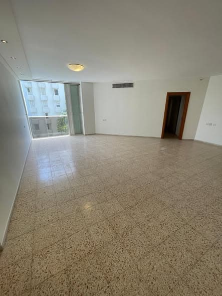 4 room rental in Old North - Photo 2