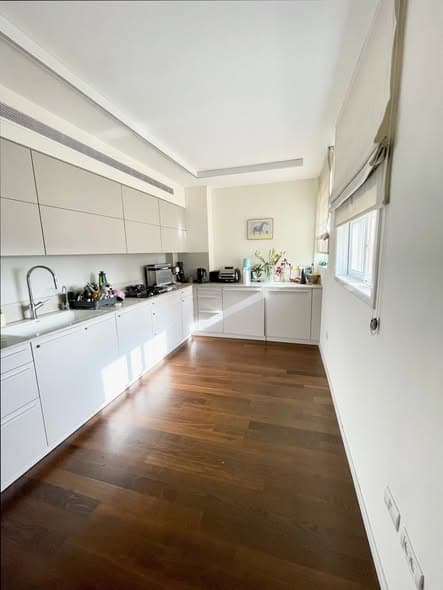 4 room rental in Ramat Aviv - Photo 1