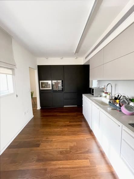 4 room rental in Ramat Aviv - Photo 2