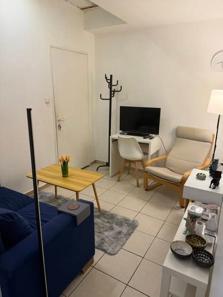 2 room rental in Old North - Photo 2