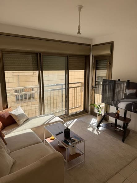 1.5 room rental in Florentin - Photo 1