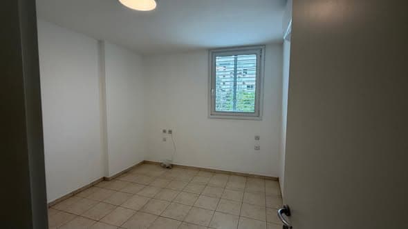 4 room rental in Ramat Aviv - Photo 4