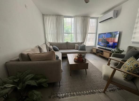 2 room rental in Old North - Photo 1