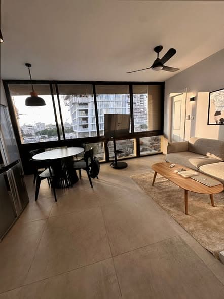 5 room rental in Old North - Photo 2
