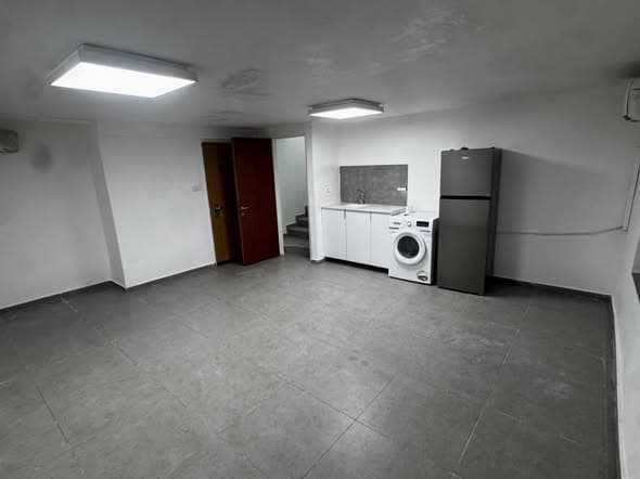  rental in Florentin - Photo 1