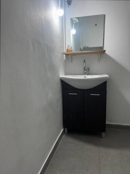  rental in Florentin - Photo 2