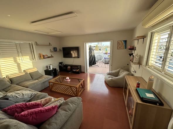 2 room rental in Old North - Photo 1