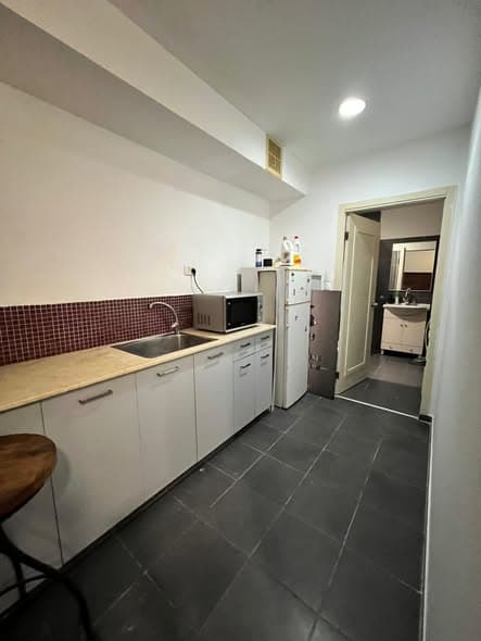 3 room rental in Old North - Photo 2