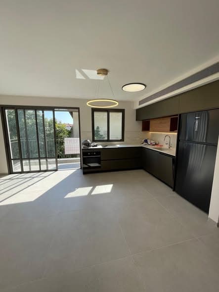 3 room rental in Neve Tzedek - Photo 3