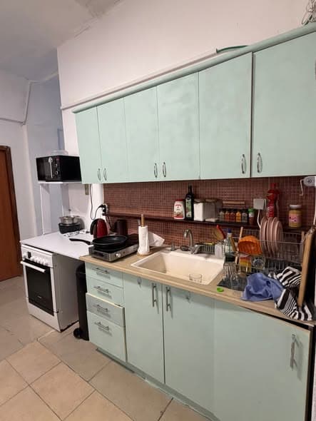 4 room rental in Florentin - Photo 2
