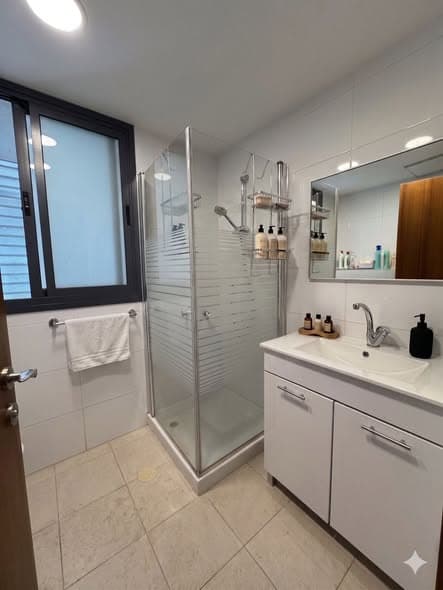3 room rental in Old North - Photo 1