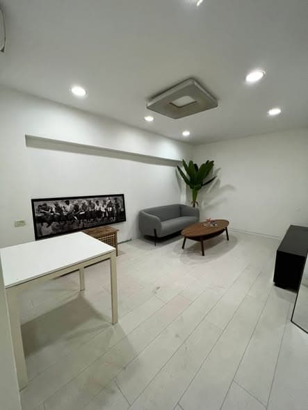 3 room rental in Old North - Photo 3