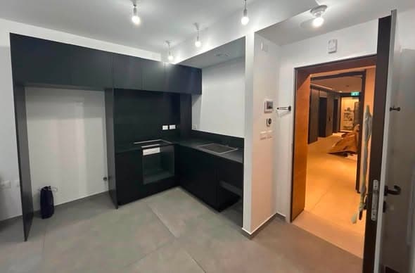 2 room rental in Lev HaIr - Photo 3