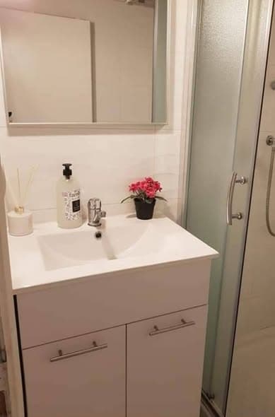 3 room rental in Florentin - Photo 4