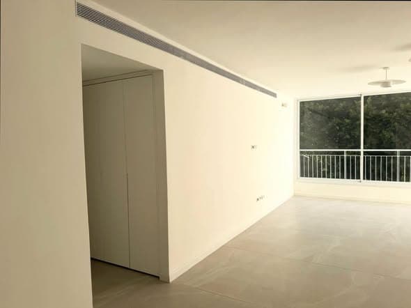 5 room rental in Old North - Photo 4