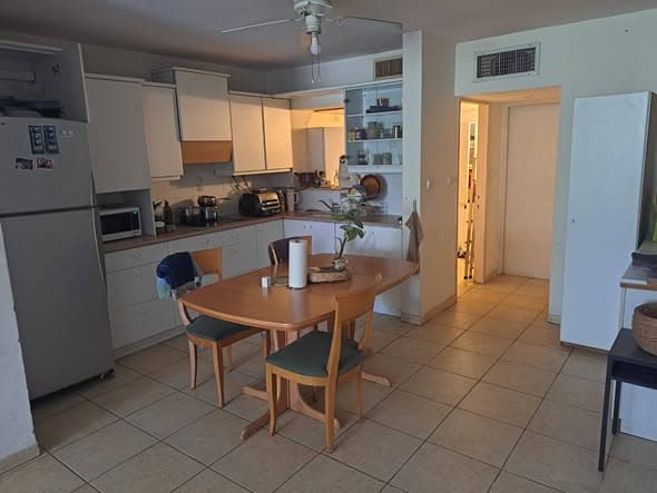 4 room rental in Ramat Aviv - Photo 2