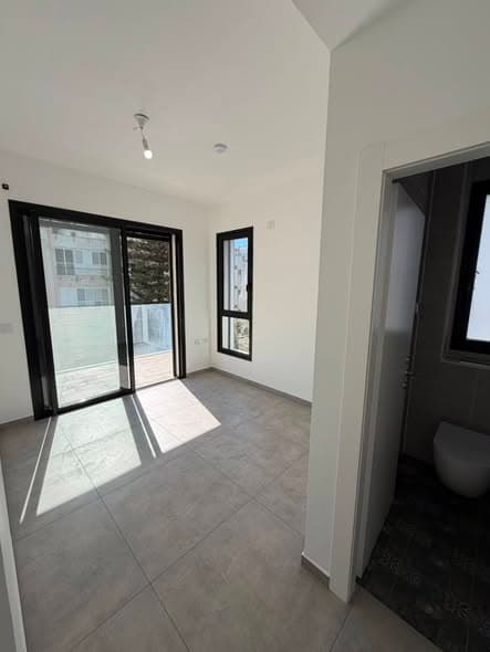 4 room rental in Old North - Photo 3