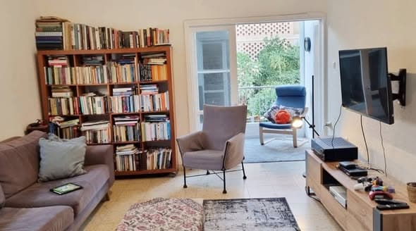 5 room rental in Old North - Photo 3