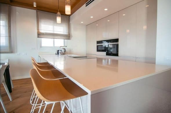 5 room rental in Ramat Aviv - Photo 1