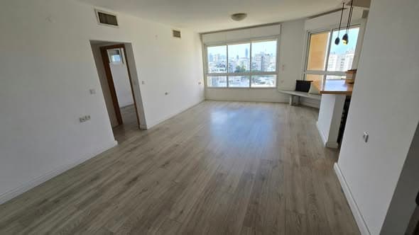 4 room rental in Old North - Photo 3