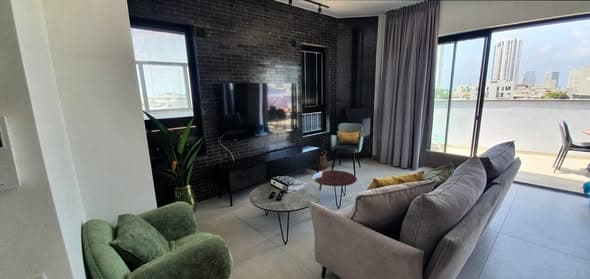  rental in Florentin - Photo 1
