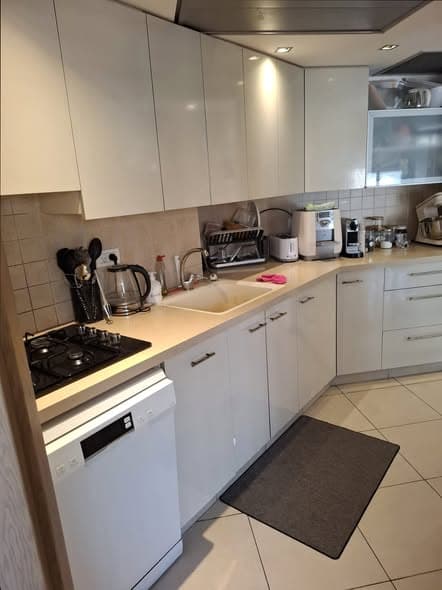 4 room rental in Old North