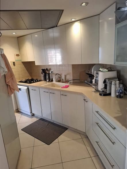 4 room rental in Old North