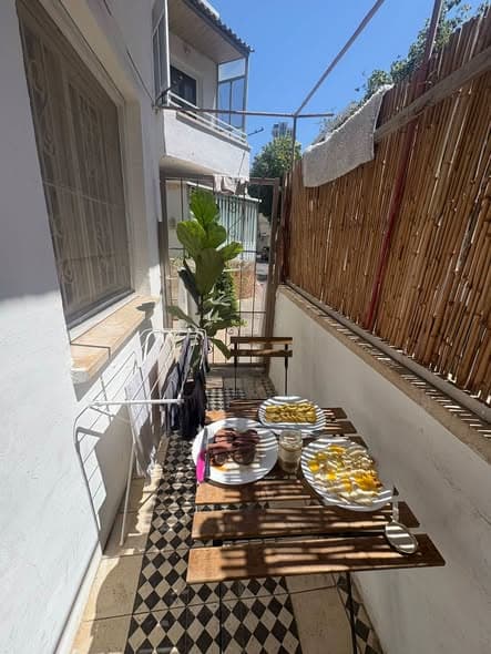  room rental in Neve Tzedek