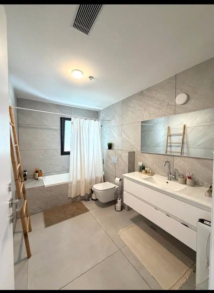  room rental in Old North
