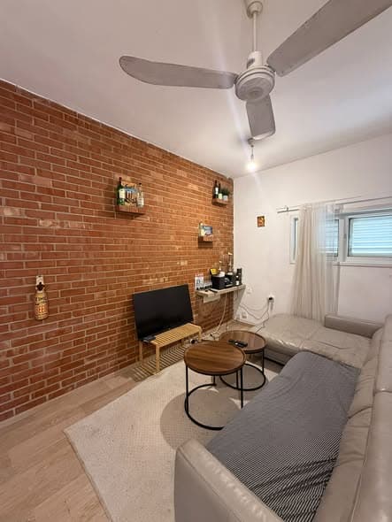 4 room rental in Old North - Photo 1