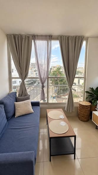 2 room rental in Old North - Photo 2