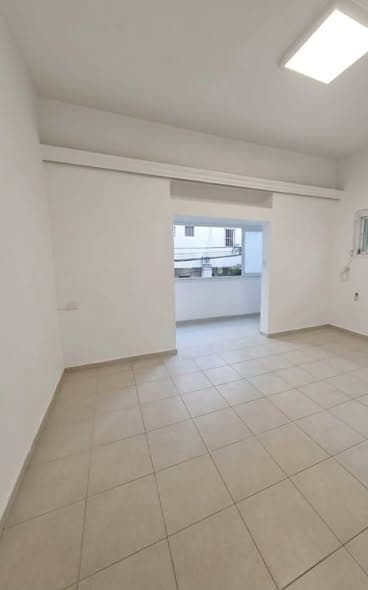 2 room rental in Old North - Photo 1