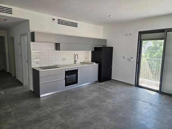 3 room rental in Lev HaIr - Photo 3